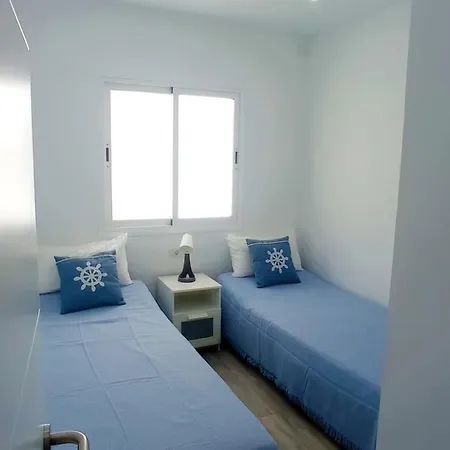 Tommy's Wifi & Central Apartment
